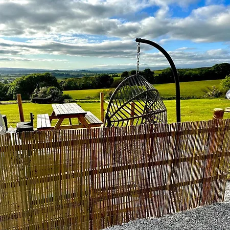 Luxury tent Deerstone Glamping-weets Hill Dome With Hot Tub