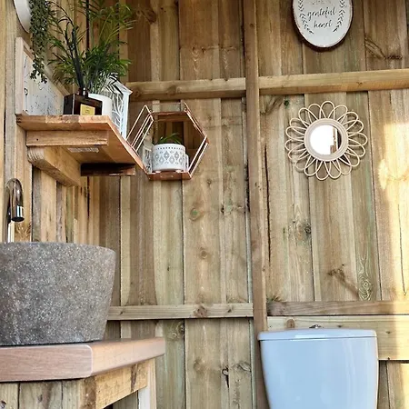 Deerstone Glamping-weets Hill Dome With Hot Tub *