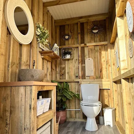 Deerstone Glamping-weets Hill Dome With Hot Tub