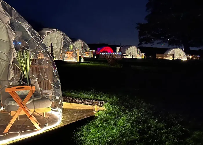 Deerstone Glamping-weets Hill Dome With Hot Tub