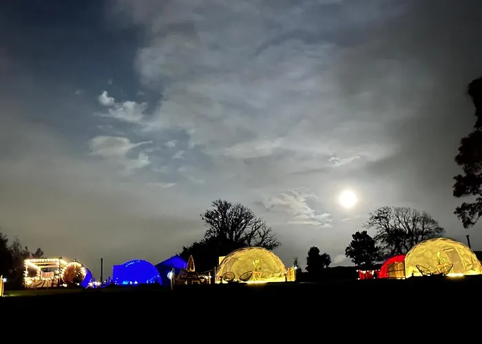 Deerstone Glamping-weets Hill Dome With Hot Tub