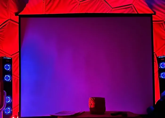 Deerstone Glamping-weets Hill Dome With Hot Tub 豪华帐篷 *